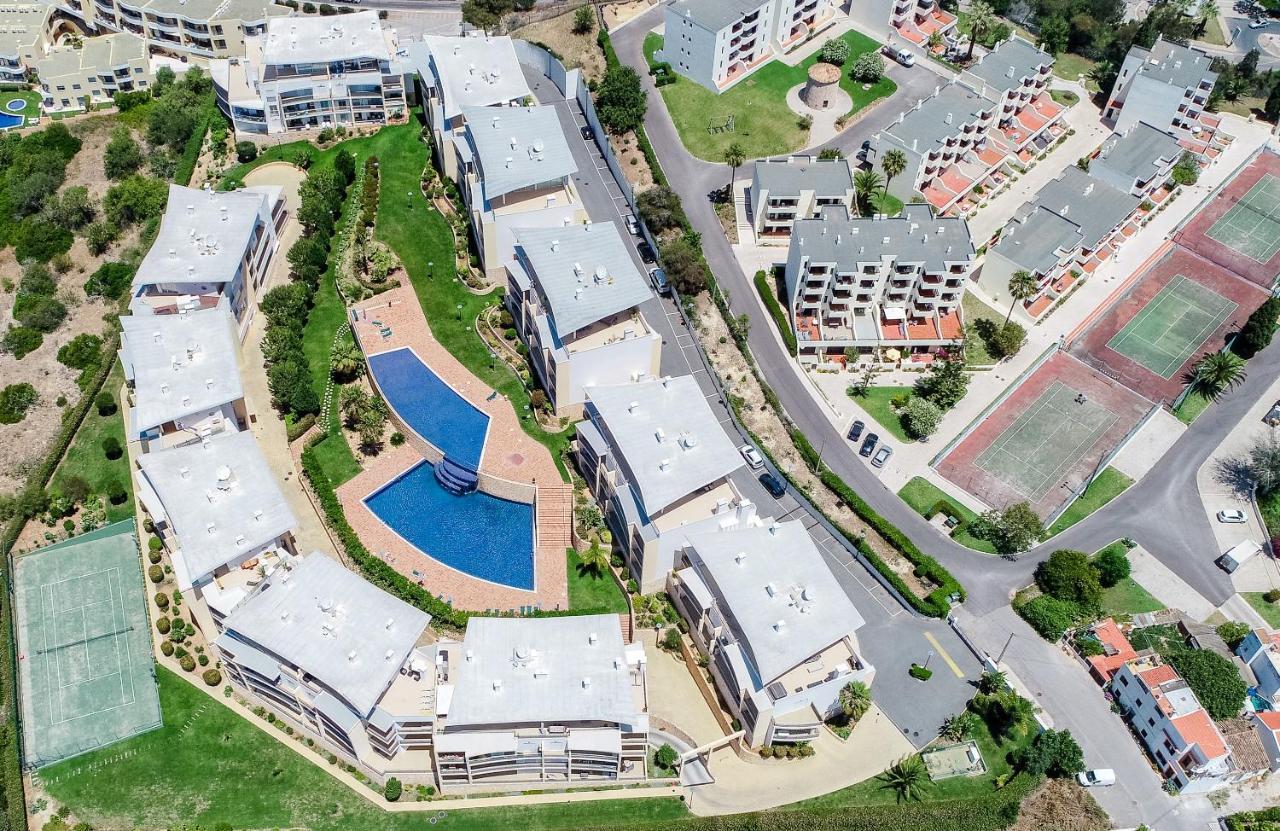 Bnb Homes Ocean View Apartment With Relax Terrace, 2 Swimming Pools & Tennis Court Албуфейра Экстерьер фото
