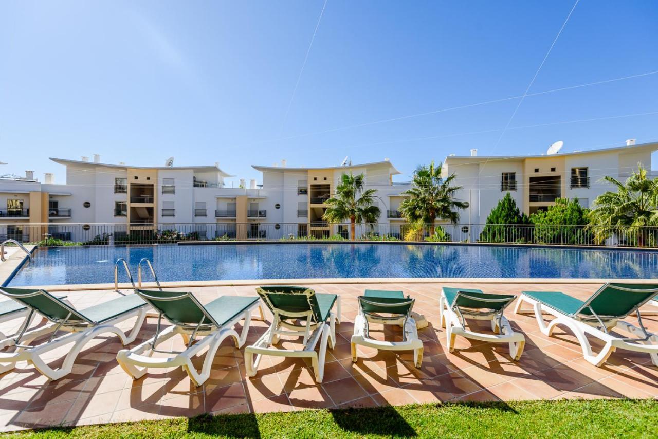 Bnb Homes Ocean View Apartment With Relax Terrace, 2 Swimming Pools & Tennis Court Албуфейра Экстерьер фото