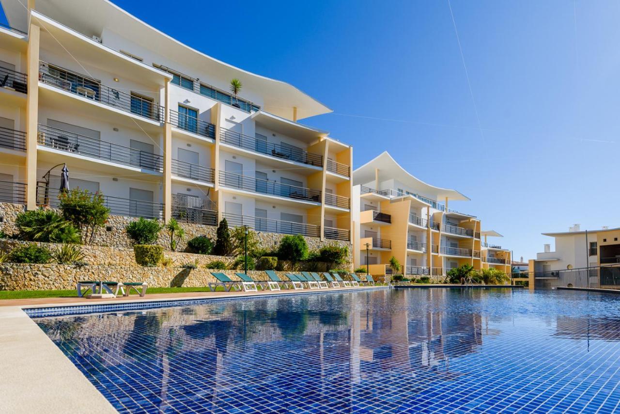 Bnb Homes Ocean View Apartment With Relax Terrace, 2 Swimming Pools & Tennis Court Албуфейра Экстерьер фото