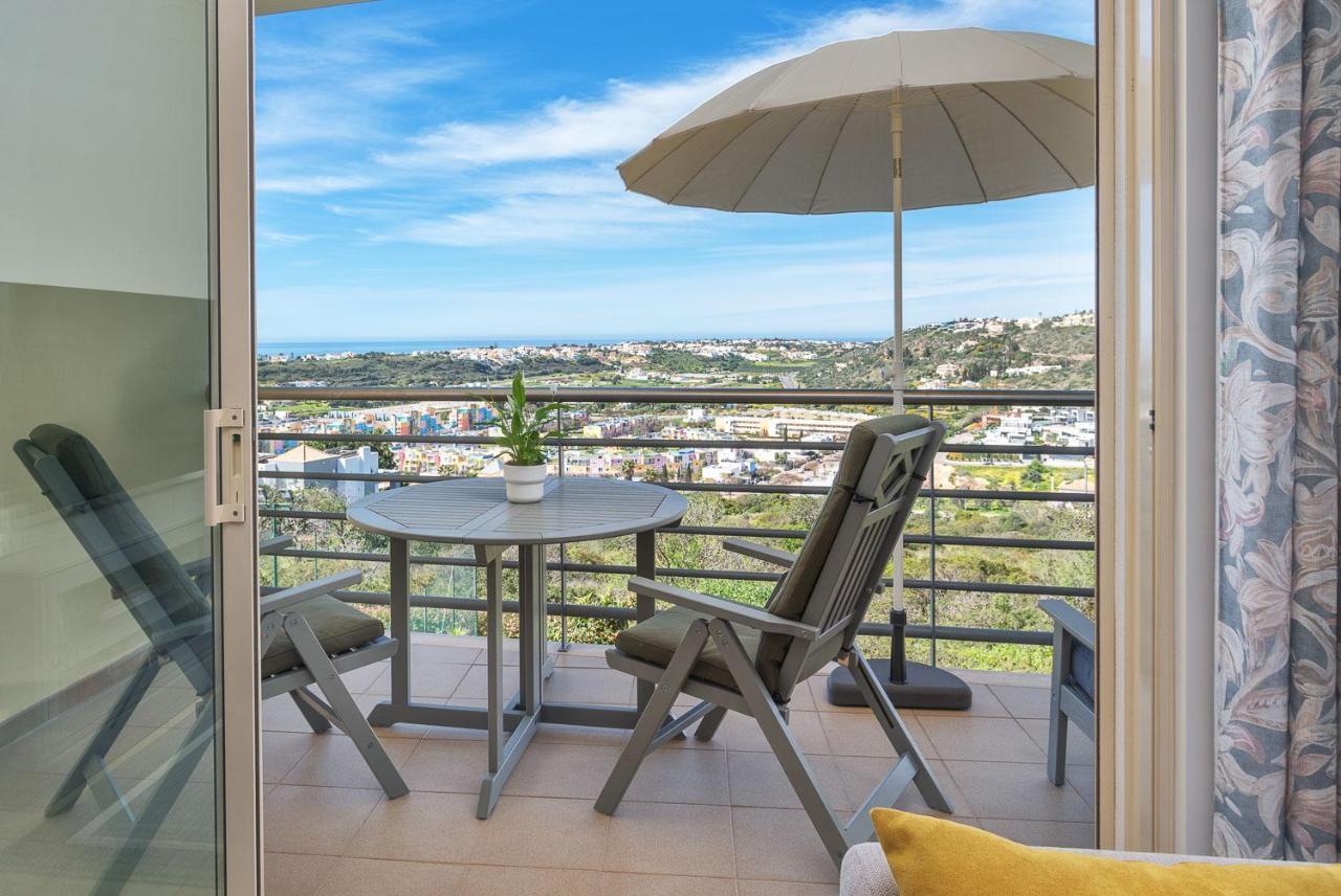 Bnb Homes Ocean View Apartment With Relax Terrace, 2 Swimming Pools & Tennis Court Албуфейра Экстерьер фото