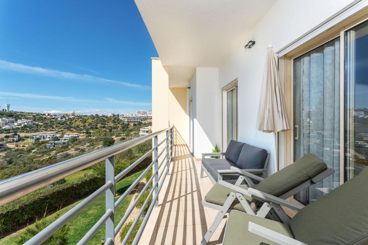 Bnb Homes Ocean View Apartment With Relax Terrace, 2 Swimming Pools & Tennis Court Албуфейра Экстерьер фото