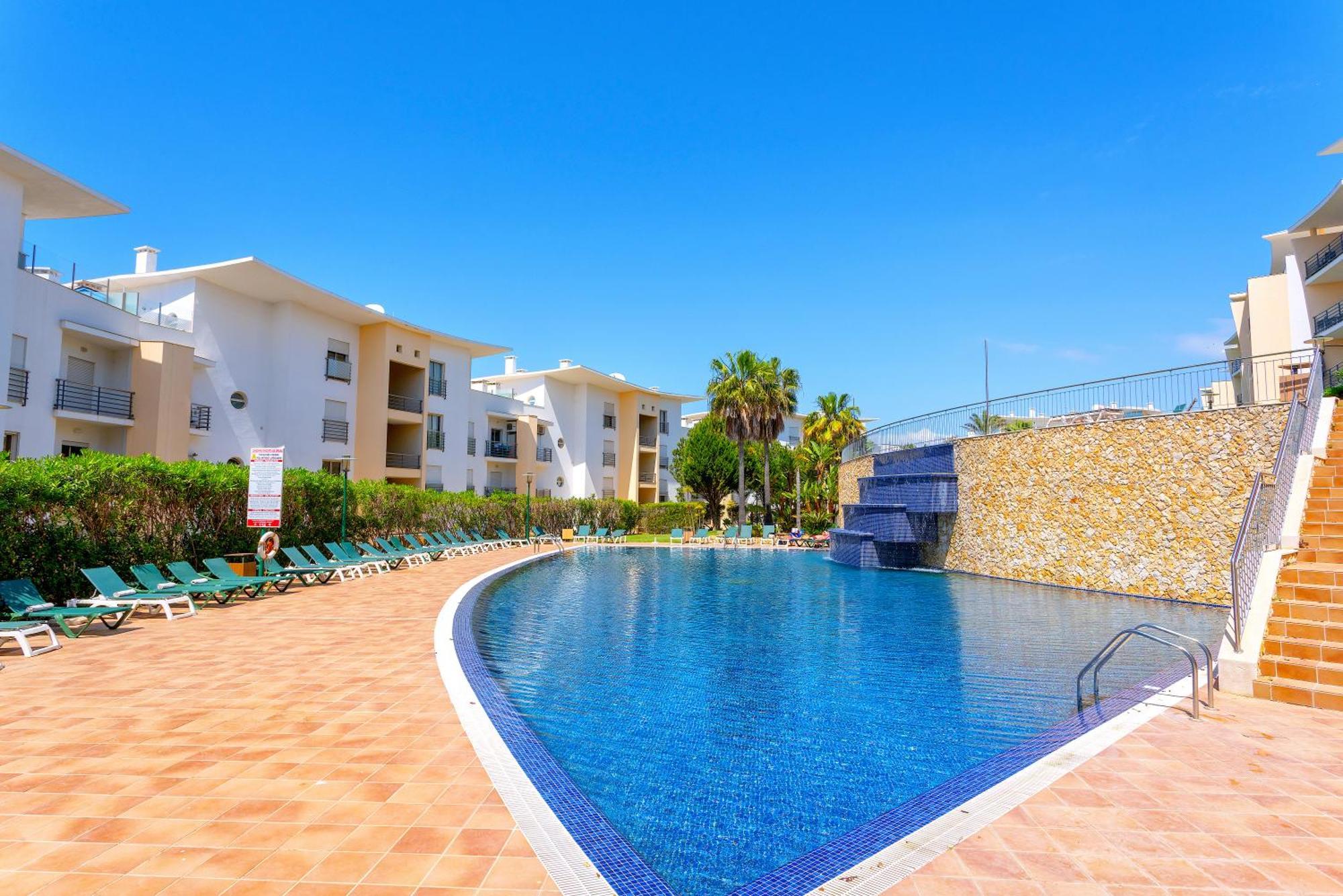 Bnb Homes Ocean View Apartment With Relax Terrace, 2 Swimming Pools & Tennis Court Албуфейра Экстерьер фото